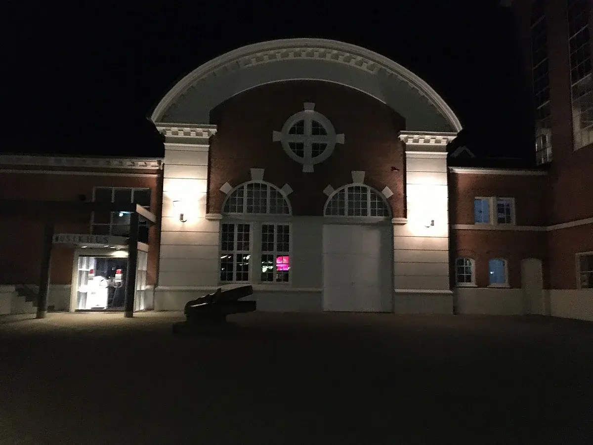 Night view of the Slagelse Music House building